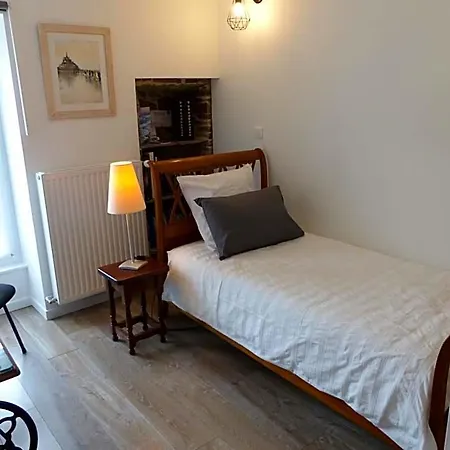 Des Mezieres Bed & Breakfast *